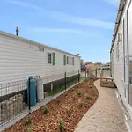 In With Terrace De Haan