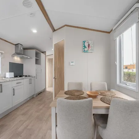 Chalet In With Terrace